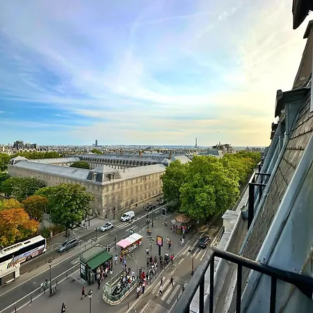 Montmartre Moment, Sacré Cœur View&eiffel Tower *